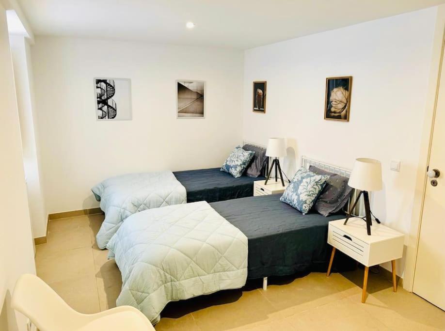 Appartement Renovated With Small Garden In Ajuda *
